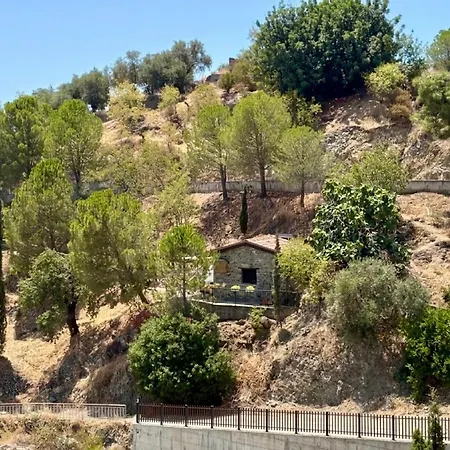 Tiny House - Hillside Garden Trail Hébergement de vacances *